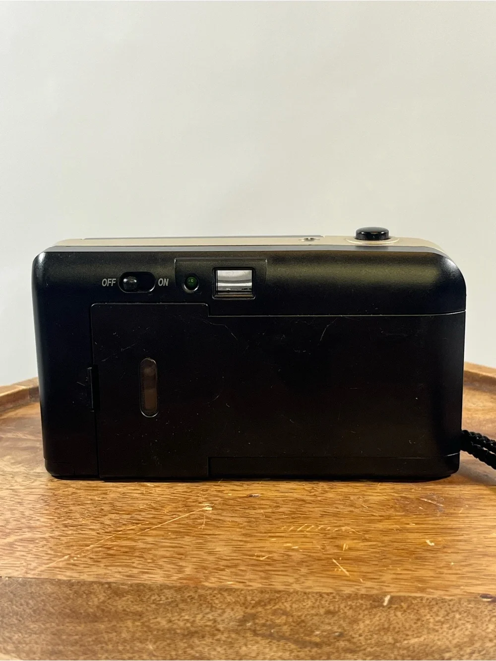 Vivitar T301 35mm Point and Shoot Compact Gold Black Camera UNTESTED